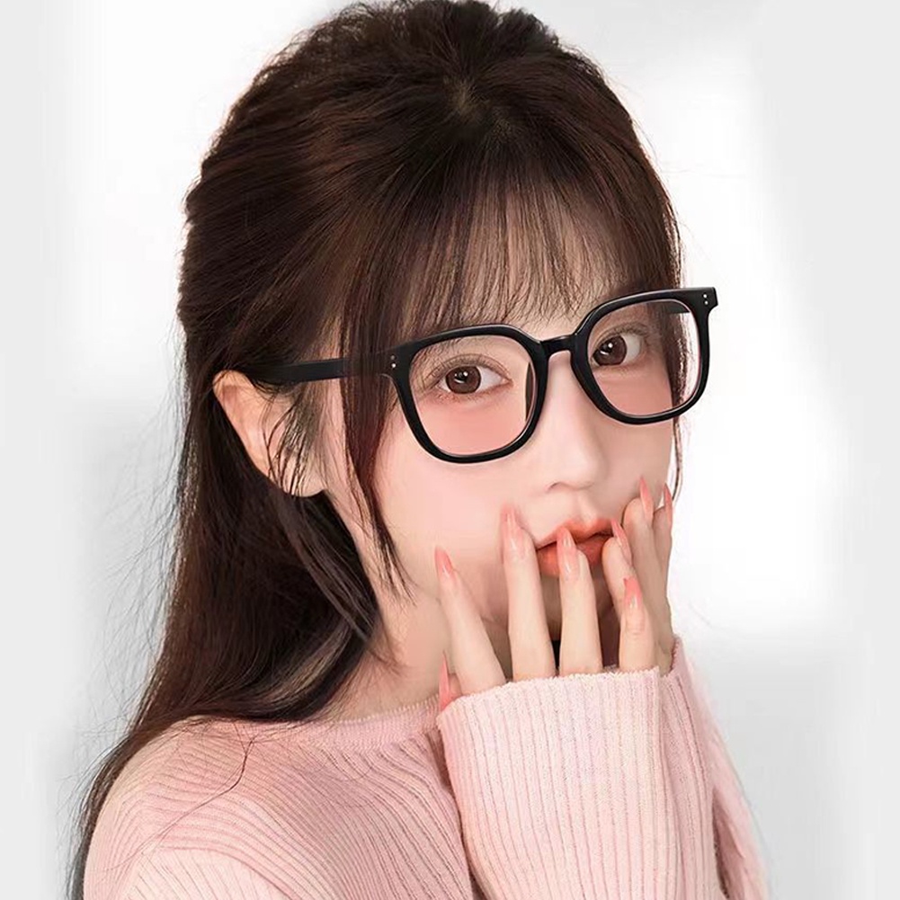 Mắt kính tròng màu chuyển đổi tạo hiệu ứng má hồng gọng đen xinh xắn dành cho nữ