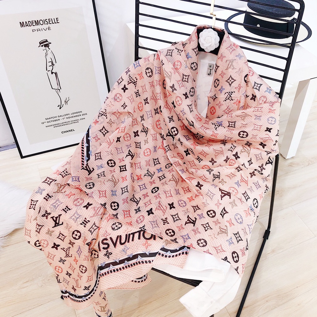 Khăn Choàng Lụa In Họa Tiết Thời Trang Dành Cho Nữ