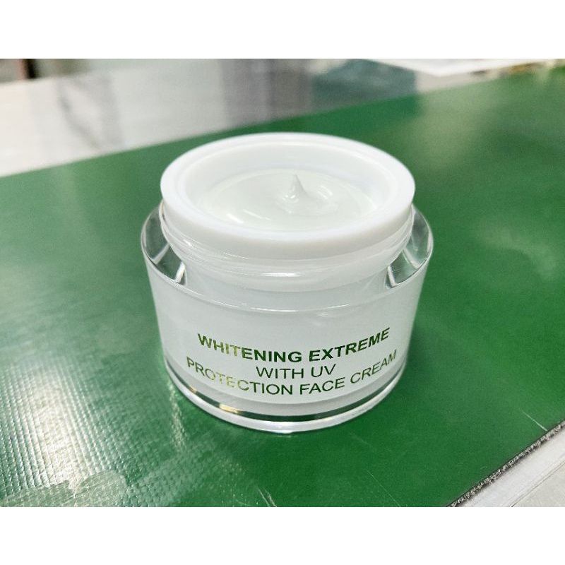 kem zenny  (sỉ từ 3 bộ)  ( tặng  serum,  son sữa rửa mặt ,tế bào chết )  mẫu  mới chính  hãng .sỉ ib
