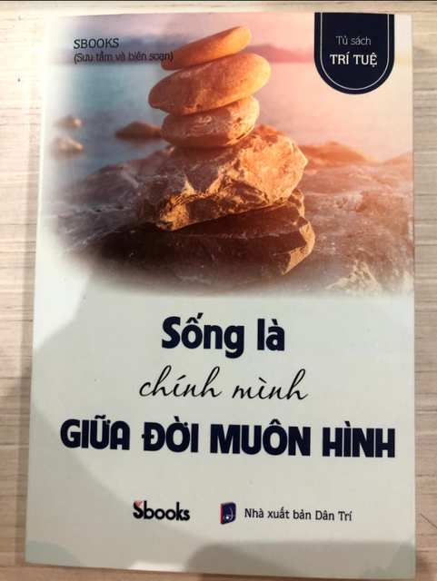Sách - Sống Là Chính Mình Giữa Đời Muôn Hình | BigBuy360 - bigbuy360.vn