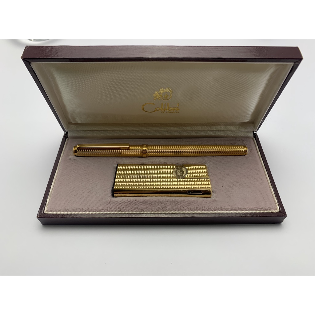 Set Colibri gồm bật lửa và bút dạ bi