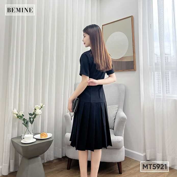Đầm cổ vest tùng xếp ly BEMINE MT5921