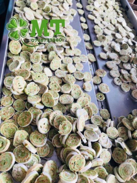Kẹo dừa lá dứa cuộn bánh tráng nướng Hồng Vân  500g Date mới nhất