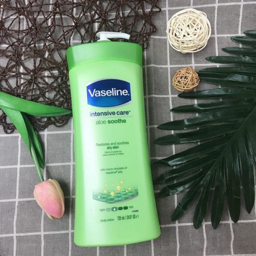 Dưỡng thể Vaseline intensive care 725ml - xanh lá