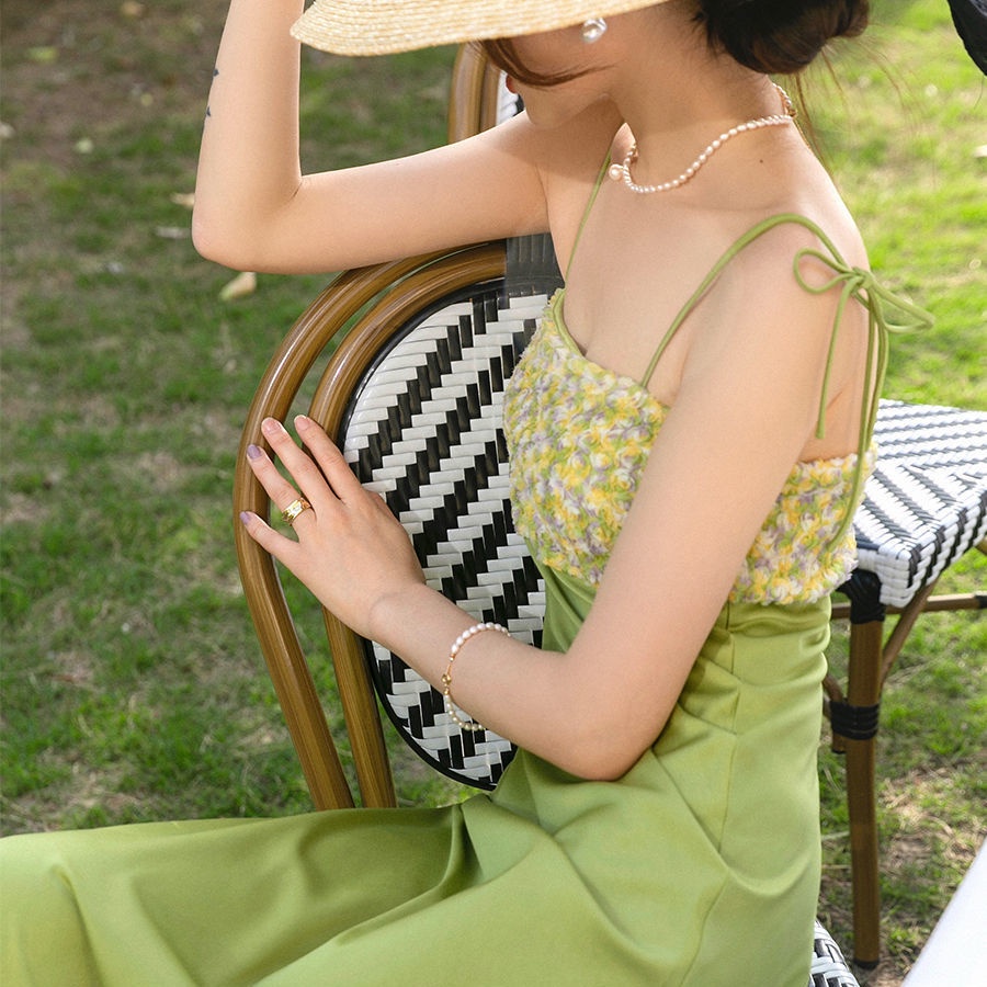 Đầm Lụa Hai Dây Dáng Chữ A Eo Cao In Họa Tiết Hoa Nhỏ Màu Xanh Lá Cổ Điển