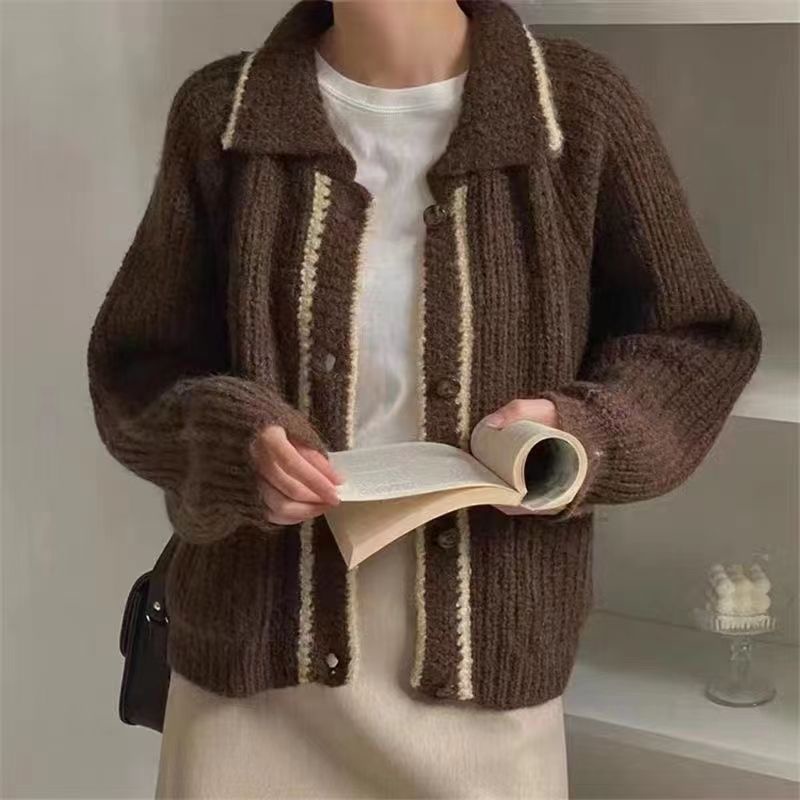 Áo khoác len cổ bẻ phong cách