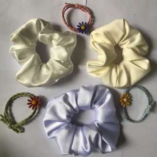 Sỉ 5 cột tóc vải scrunchies bản to màu trắng màu kem bóng