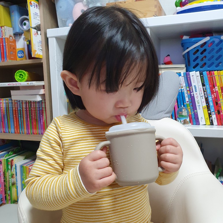 Cốc tập uống nước sillicon cao cấp cho bé hãng Edison Hàn Quốc size 200ml