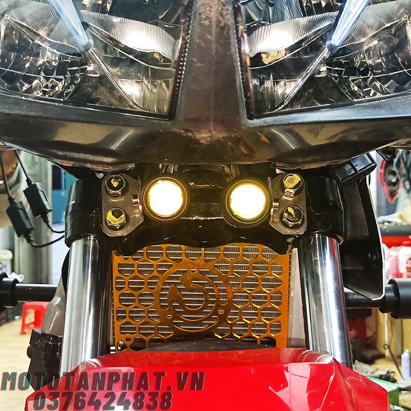 Cặp pat bắt đèn mini Winner, Winner X