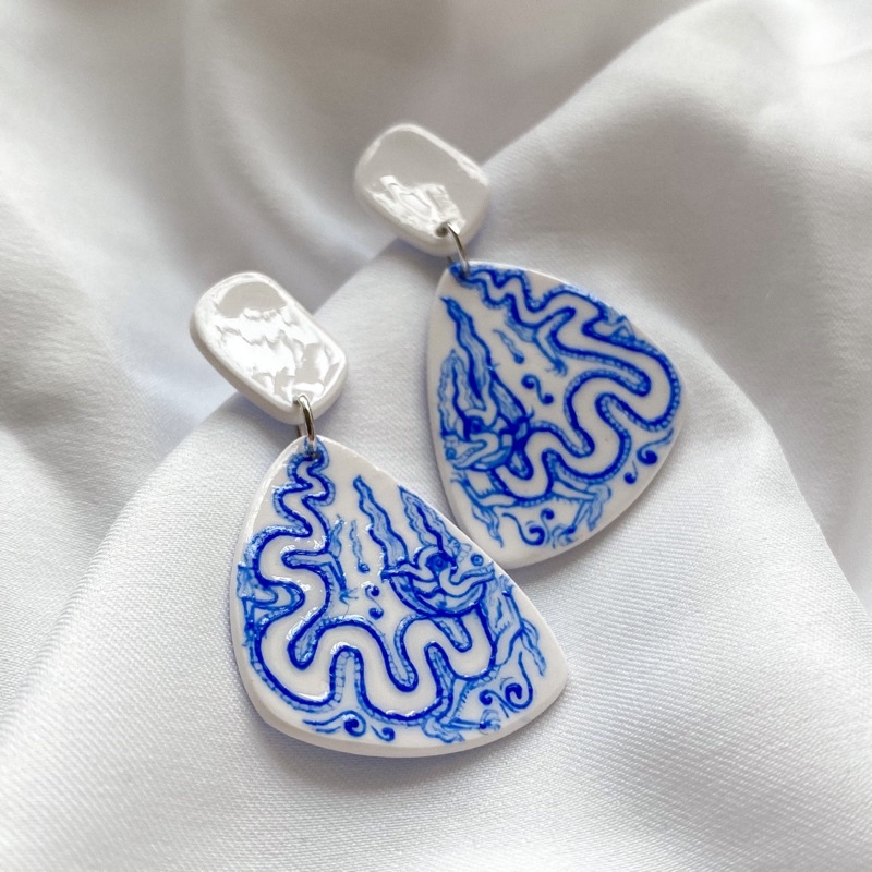 Khuyên tai đất sét nung Polymer Clay (Dragon Porcelain)