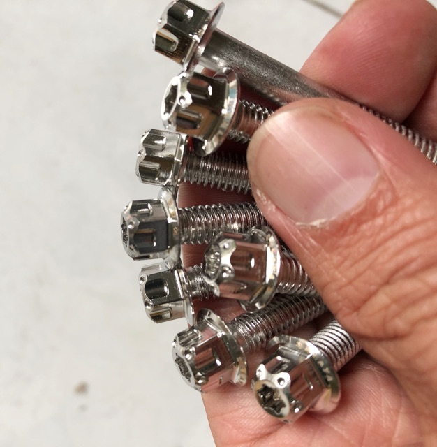 Ốc lốc máy inox 304 salaya wave dream, exciter winner các loại