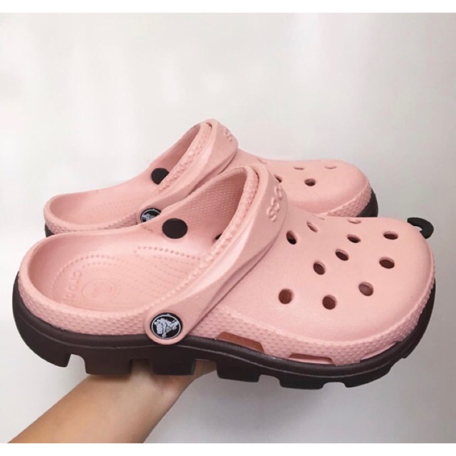 Cross hồng đế nâu size35
