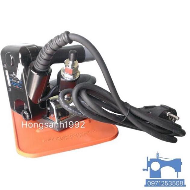 Bàn ủi công nghiệp bình nước treo PEN520 tặng 1 mặt nạ chống bóng vải