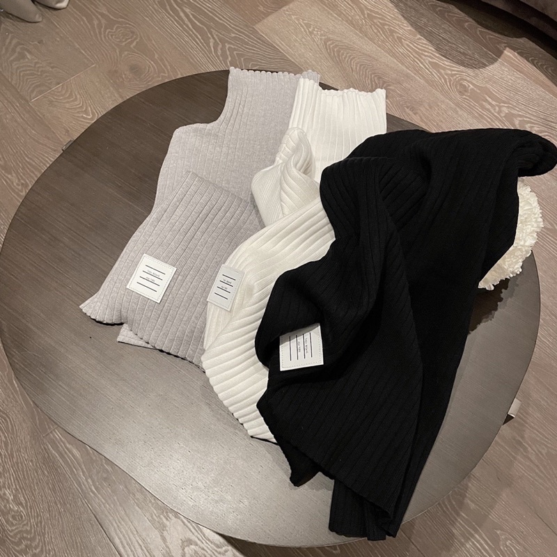 Áo len nữ cổ lọ thương hiệu Thom Browne cao cấp