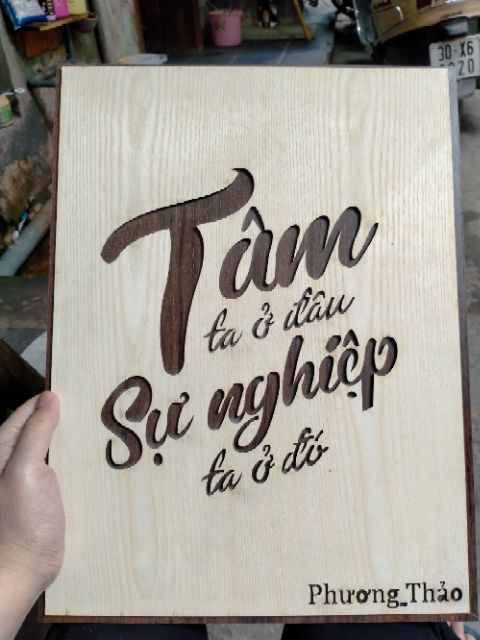 Tranh decor treo tường bằng gỗ tạo động lực làm việc - Tâm ta ở đâu sự nghiệp ta ở đó