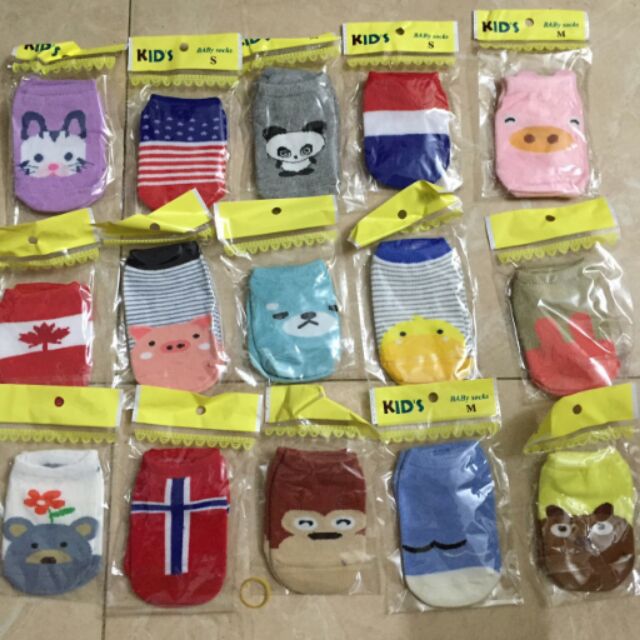 Com bo tất cho bé