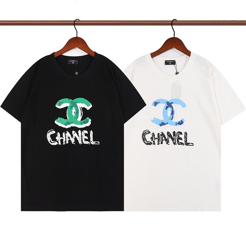CHANEL Áo Thun In Hoạ Tiết graffiti Vẽ Tay Phong Cách Thời Trang Xuân Hè 22S