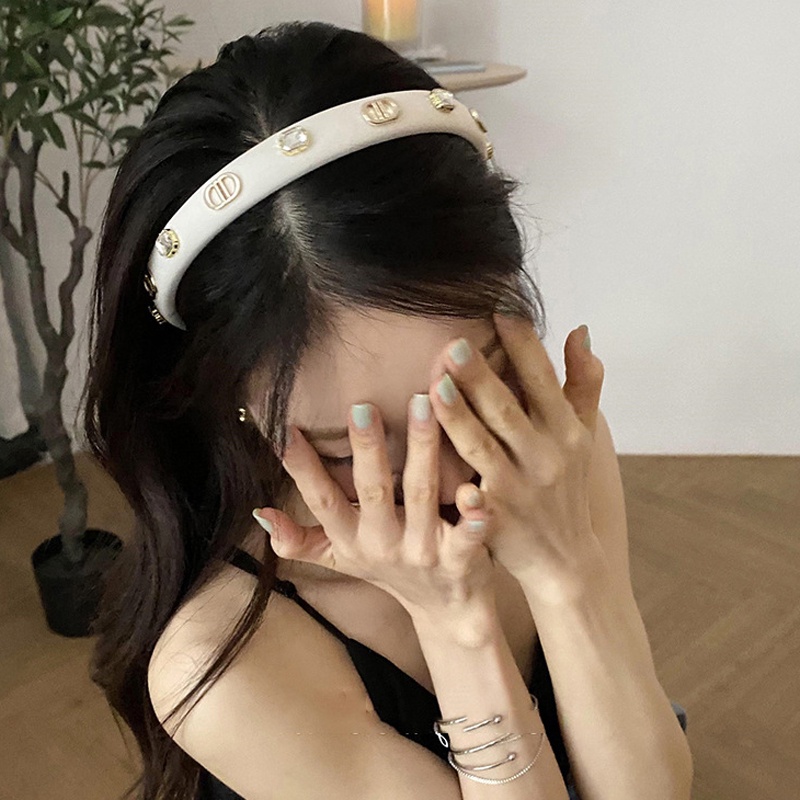 Băng Đô Cài Tóc Đính Đá Họa Tiết Chữ Kiểu Dáng Sang Trọng