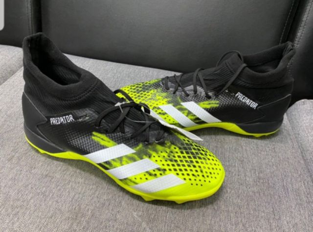 Giày đá bóng predator 2020