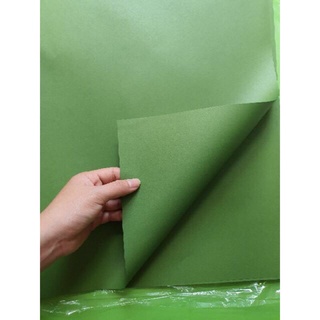 GIẤY MỸ THUẬT XANH,tờ 50x70cm, dùng cắt lá, đài hoa trang trí