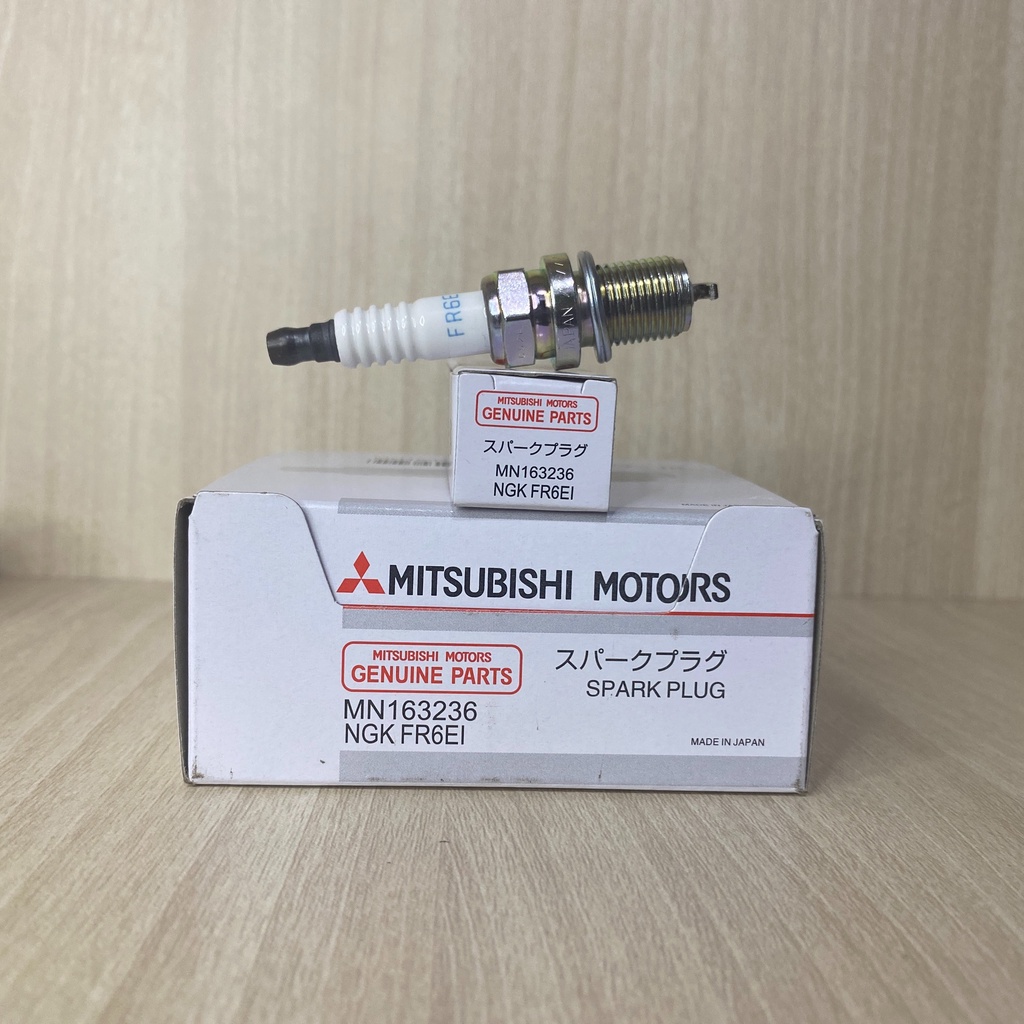 Bộ 4 bugi Mitsubishi Jolie, Eclipse, Galant, L300, Outlander, Pajero, Wagon, Triton, Zinger Mã MN163236 NGK FR6EI