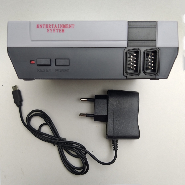 Máy chơi game cổ điển NES Classic 620 games trong 1 với 2 tay cầm 4 nút