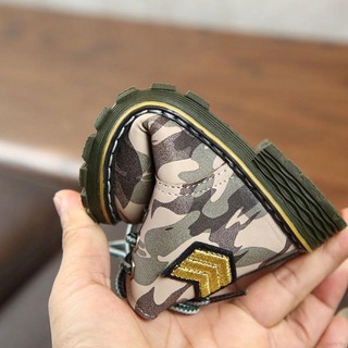 BOOT LÍNH RẰN RI