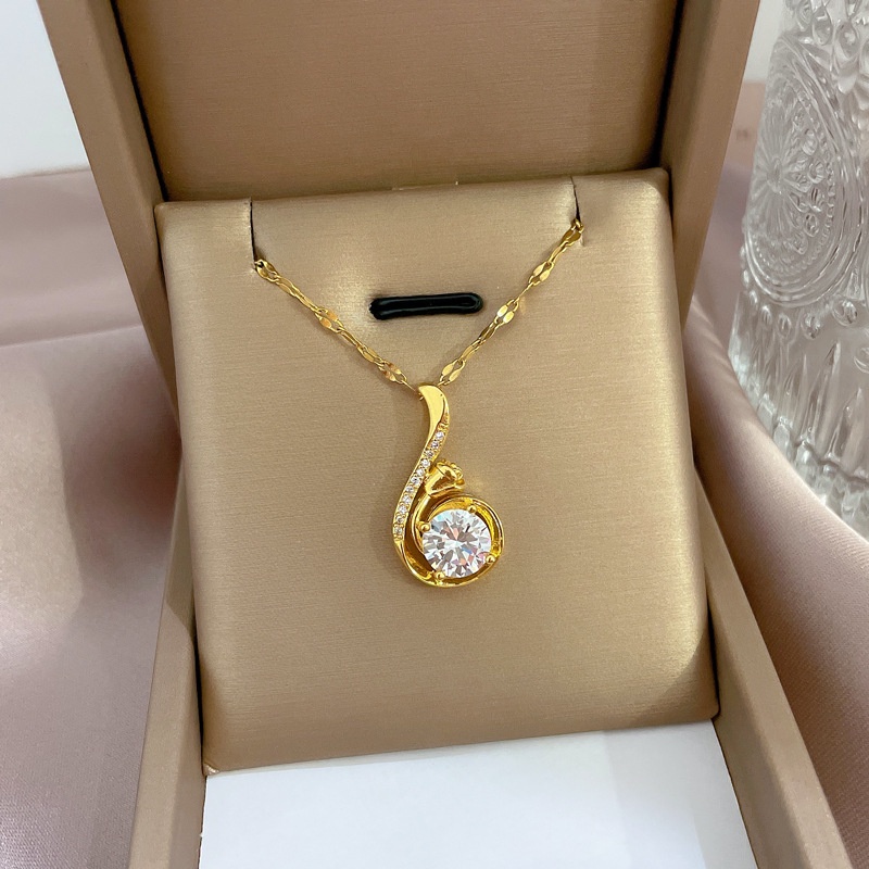 Vòng cổ nữ titan mặt hình hoa hồng đá pha lê lấp lánh thiết kế thời trang sang trọng mẫu mới