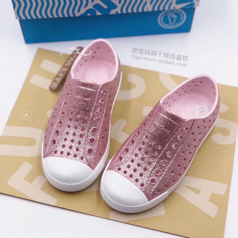 Giày Native kim tuyến loại A NA07 trang điểm thích hợp cho bé gái+free 2 cài dép+ dây giày tự chọn-ph