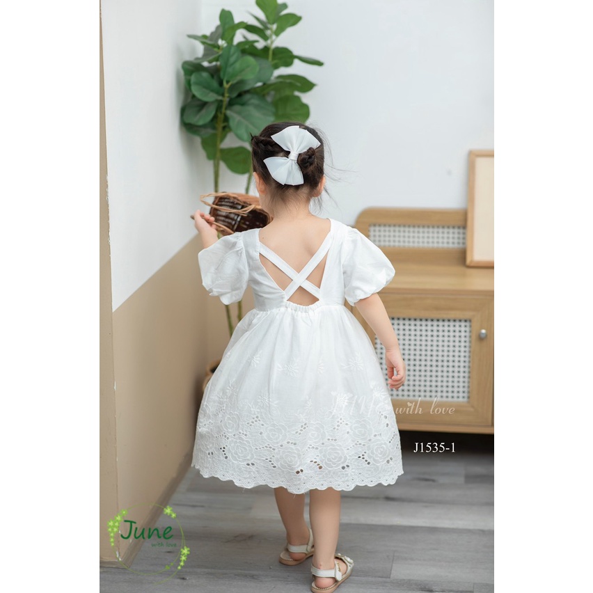 TỔNG HỢP ĐẦM TRẮNG THÊU HOA BÉ GÁI