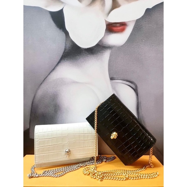 Túi MC Q U E E N woc