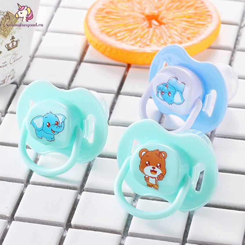 Núm ti bằng silicone cho bé từ 0-18 tháng tuổi