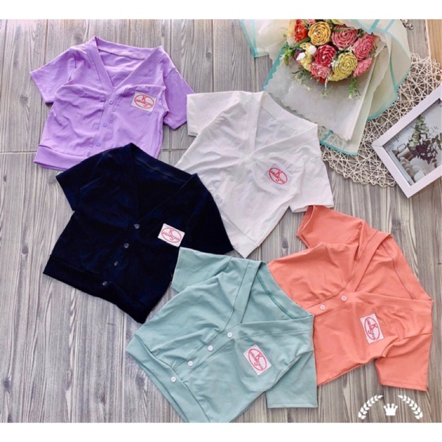 ÁO CROPTOP CỔ TIM THÊU