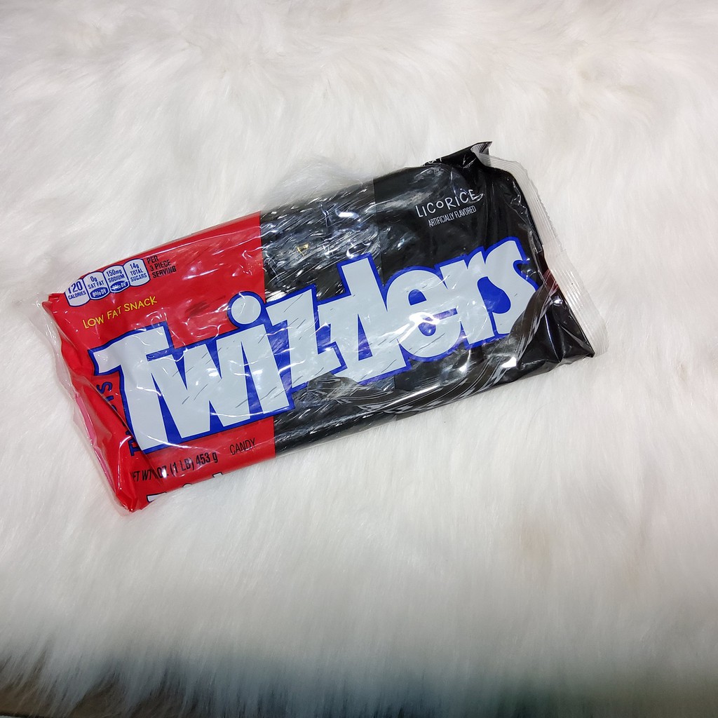 Kẹo dẻo xoắn đen Twizzlers Licorice - 453gram