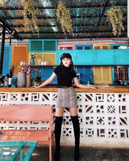 Áo croptop ôm cổ trụ