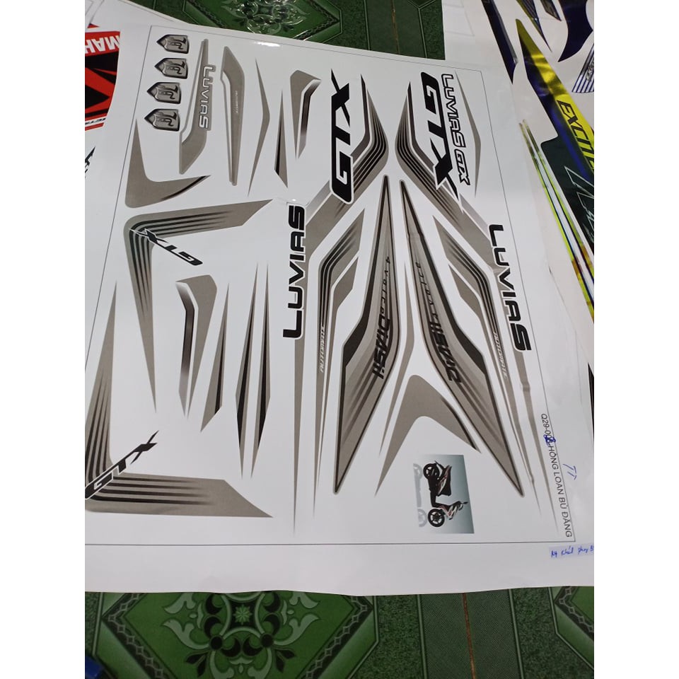 Tem rời luvias gtx bạc xe trắng