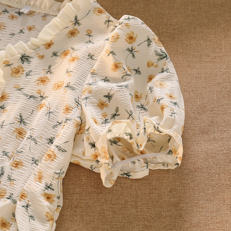NUZIRO Áo croptop  tay ngắn cổ chữ V hoạ tiết hoa thiết kế hợp thời trang
