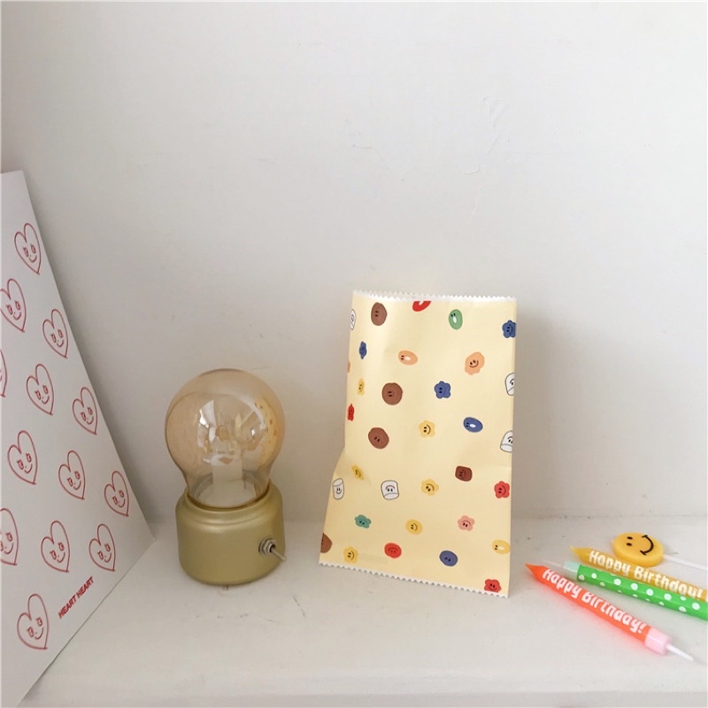 Túi giấy dùng để đóng gói quà giấy gói hàng hoạ tiết siêu dễ thương