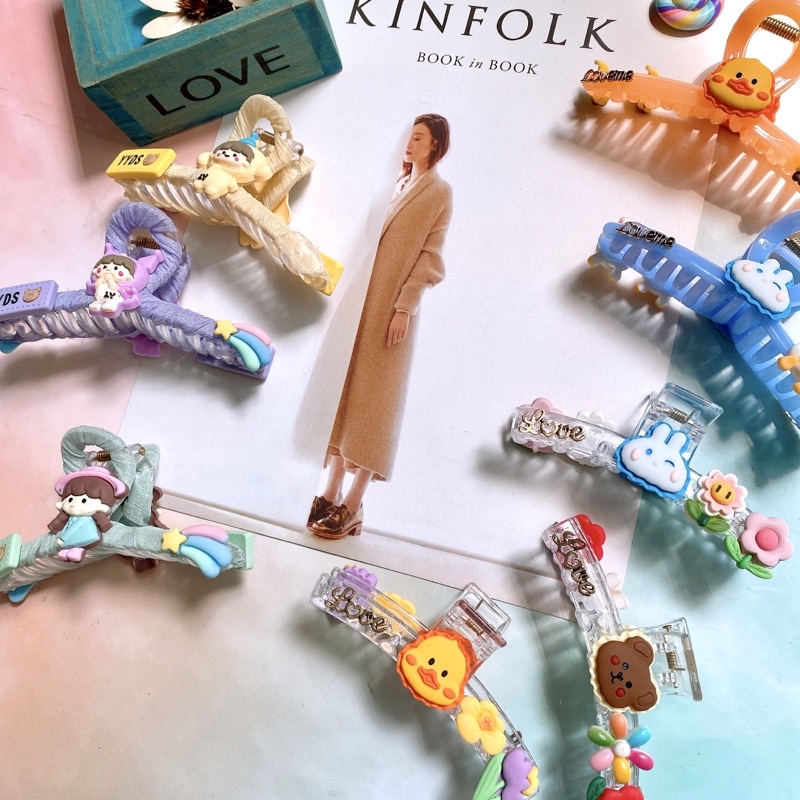 Kẹp gấp tóc bấu tóc dài hoạt hình gấu dâu dễ thương nhựa đẹp TIMSTORE phong cách nữ tính hàn quốc