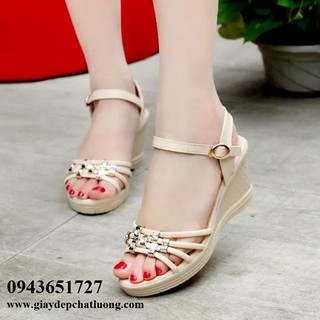 Sandal đế xuồng phong cách hàn quốc