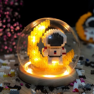 LEGO LẮP RẮP MÔ HÌNH 3D PHI HÀNH GIA CÓ ĐÈN LED