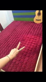 Thảm trải giường