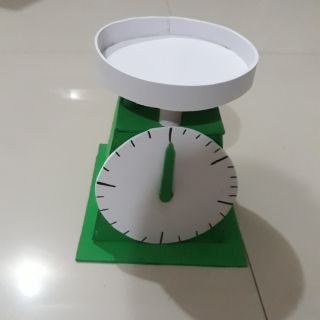 Cân đồ dùng mầm non