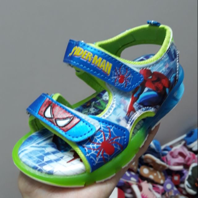 Xandan xuất dư cho bé trai