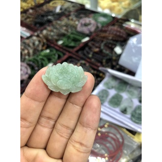 Mặt dây chuyền hoa sen phong thủy đá xanh