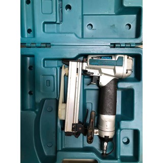 Máy bắn đinh hơi Makita AT425A (Hàng nội địa nhật)