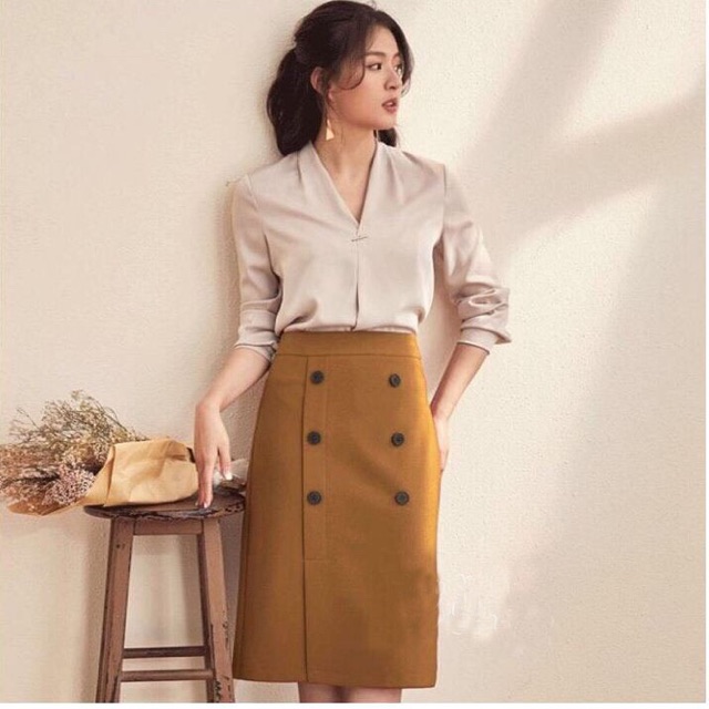 Chân váy phối nút dễ thương | BigBuy360 - bigbuy360.vn