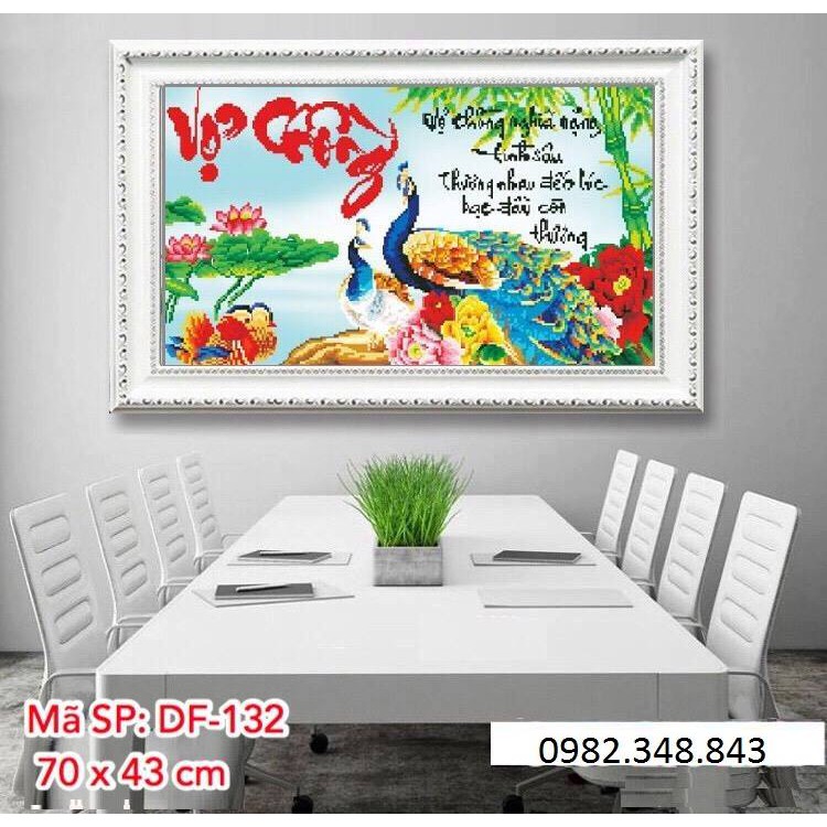 Tranh gắn đá vợ chồng KT:70x43cm. Tranh đính đá chưa đính.