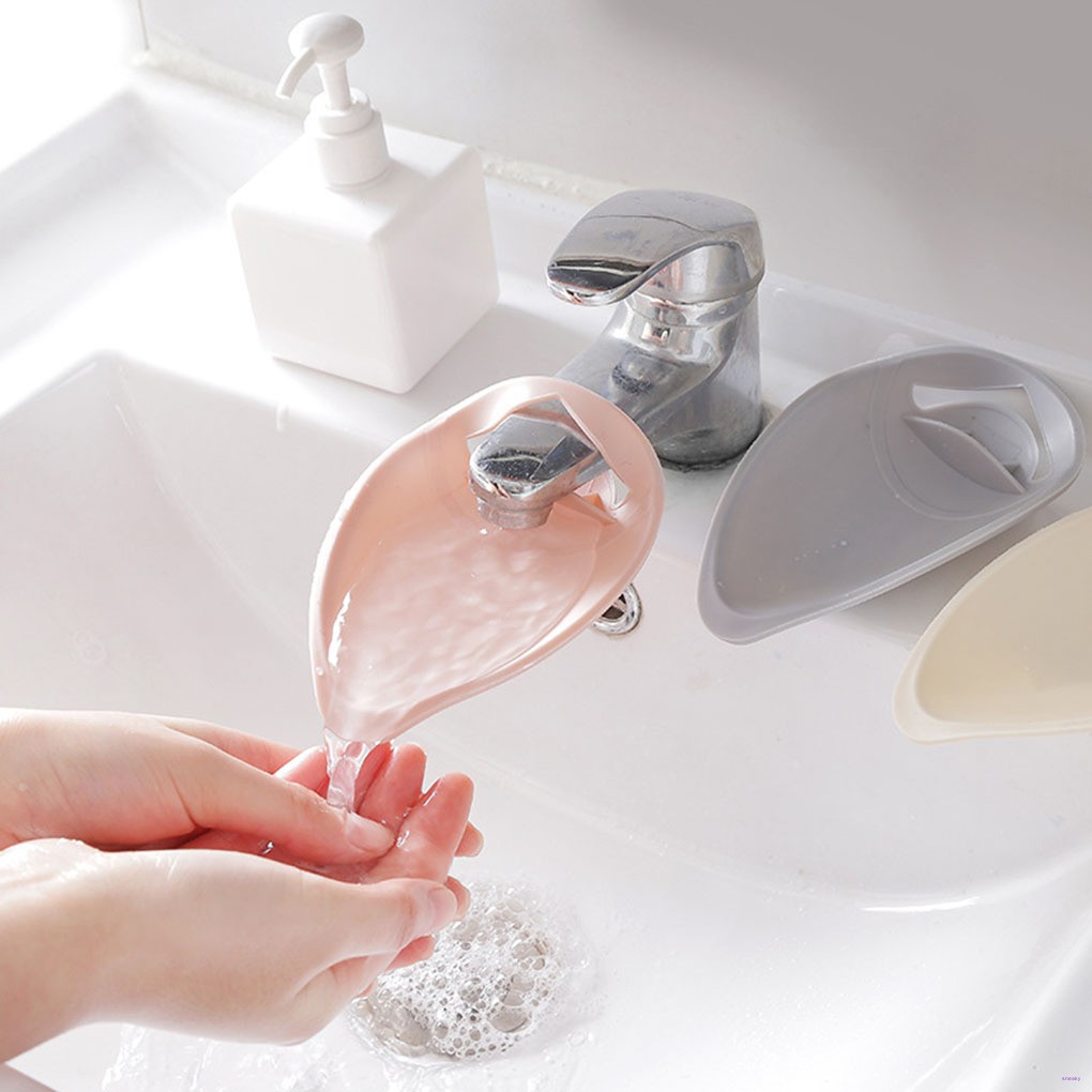 Dụng Cụ Mở Rộng Vòi Nước Cho Bé Rửa Tay Màu Be