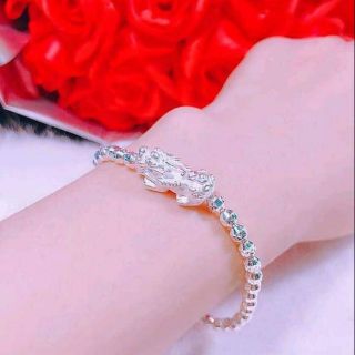 Lắc tay tỳ hưu bạc ta